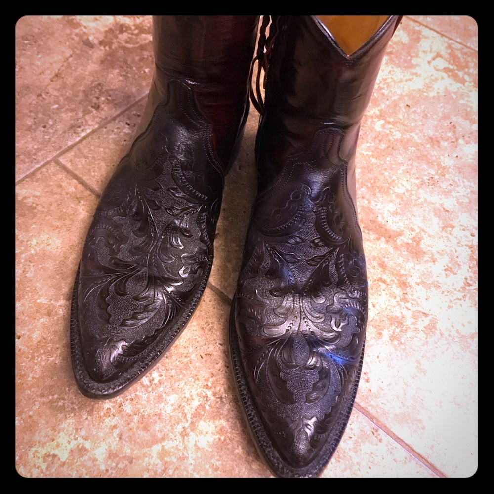 Lucchese classic boots.  These boots are beautiful and are Black Cherry..
